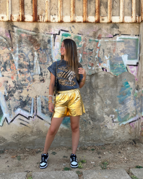 SHORT METALIZADO DORADO