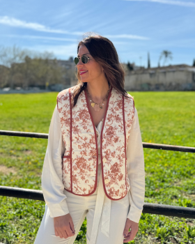 CHALECO ESTAMPADO FLORAL