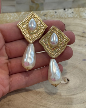 Pendientes CAMELIA Nácar